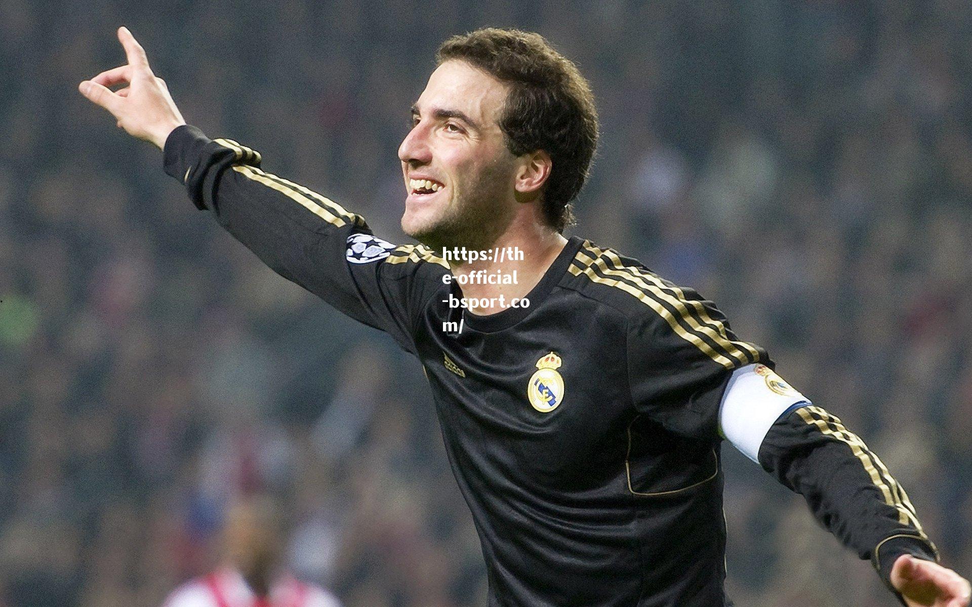 卡拉格点兵北伦敦，阿森纳已具三冠王底蕴，超越传奇并非空谈